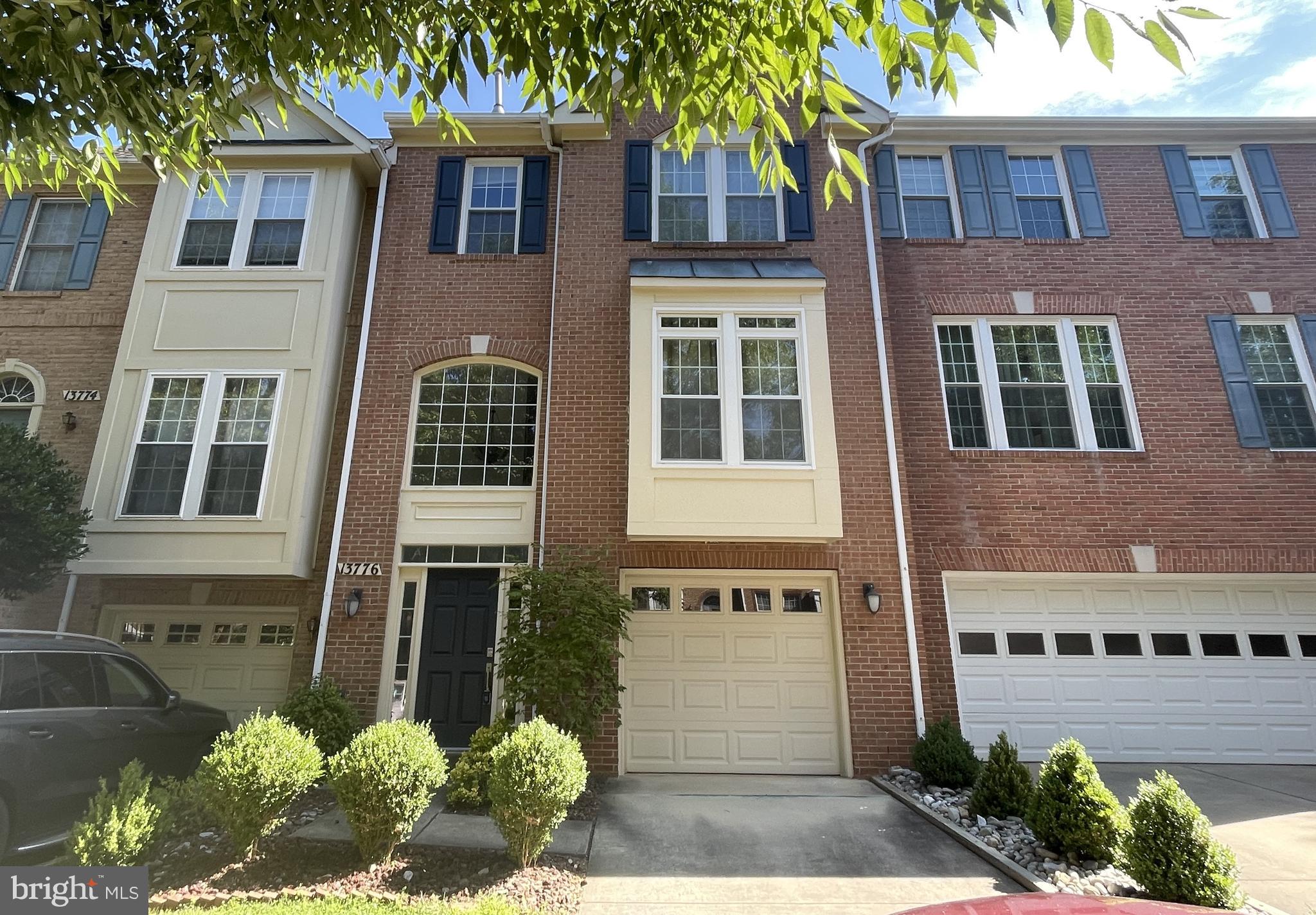 WILLOWS OF POTOMAC - Residential Lease