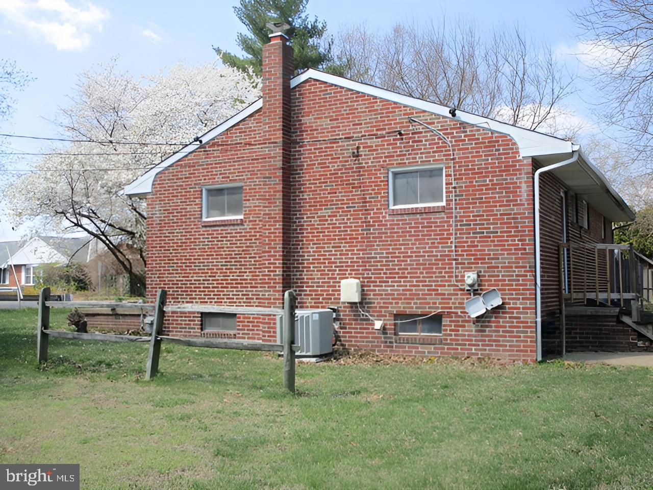 RIVIERA BEACH - Residential