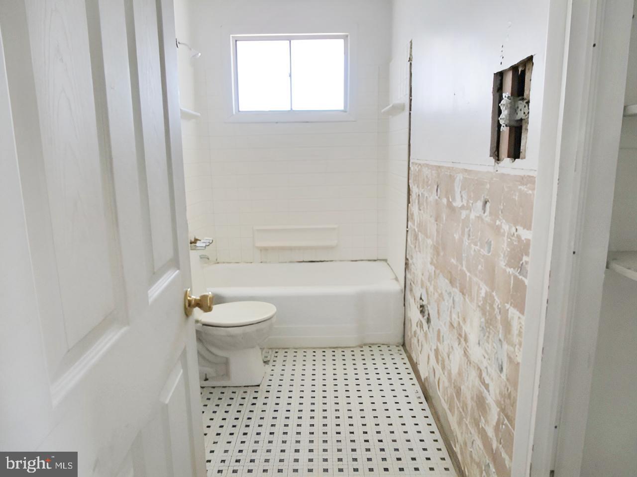 RIVIERA BEACH - Residential