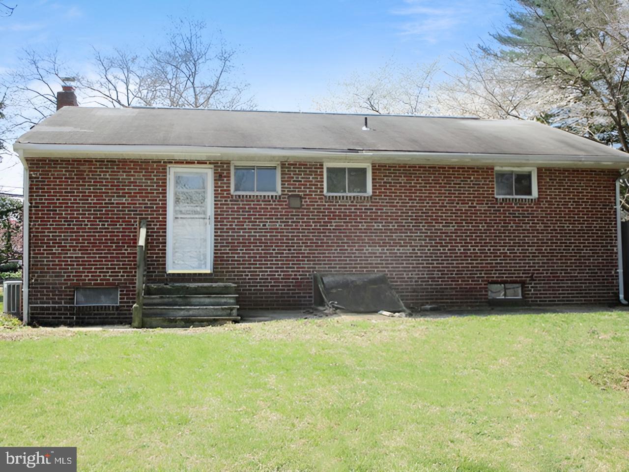 RIVIERA BEACH - Residential