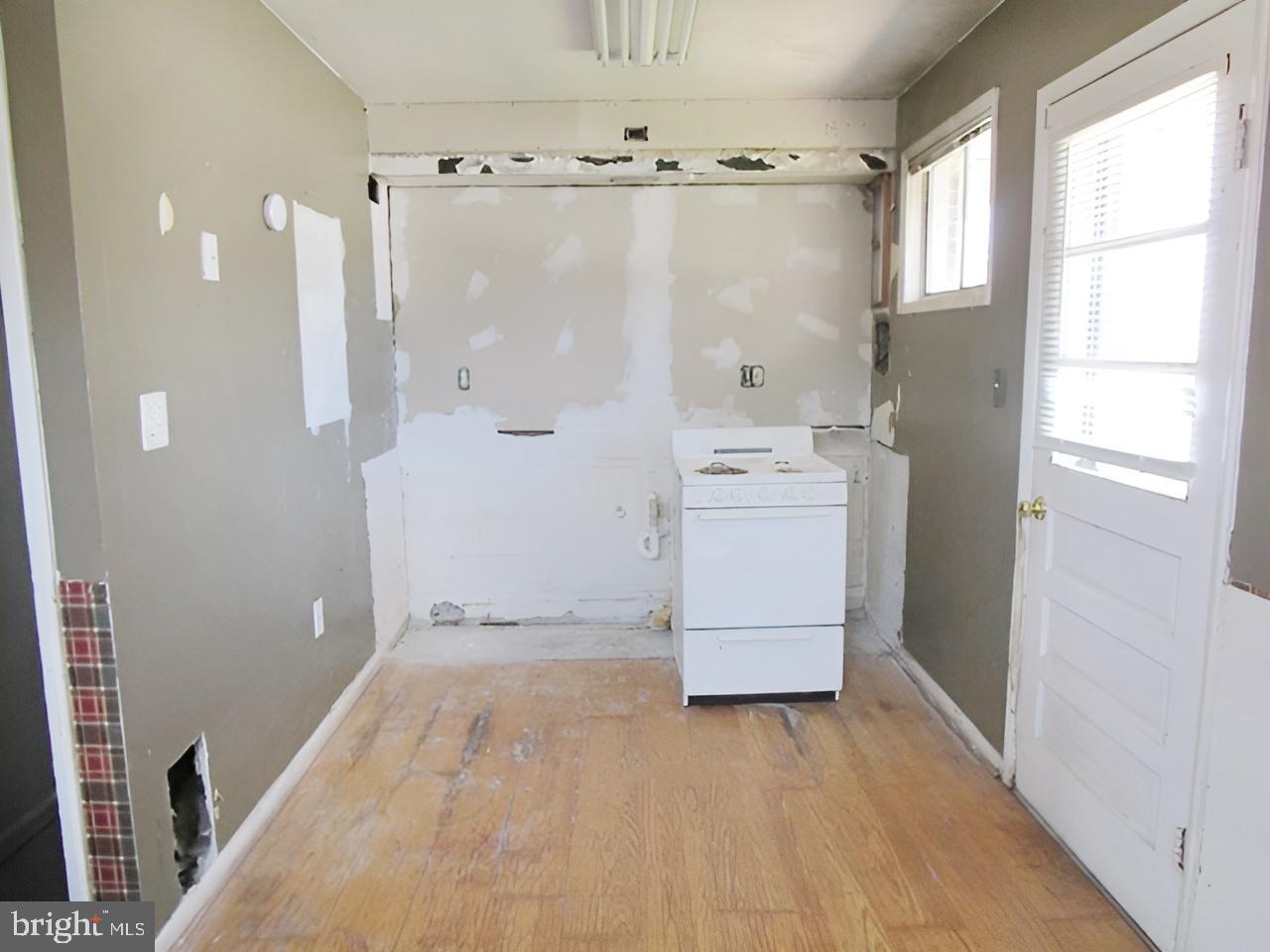 RIVIERA BEACH - Residential