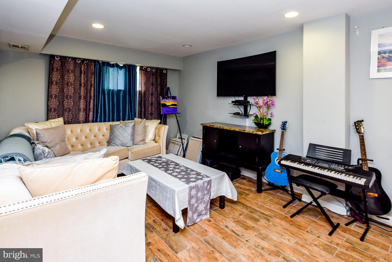 TEMPLE TERRACE - Residential