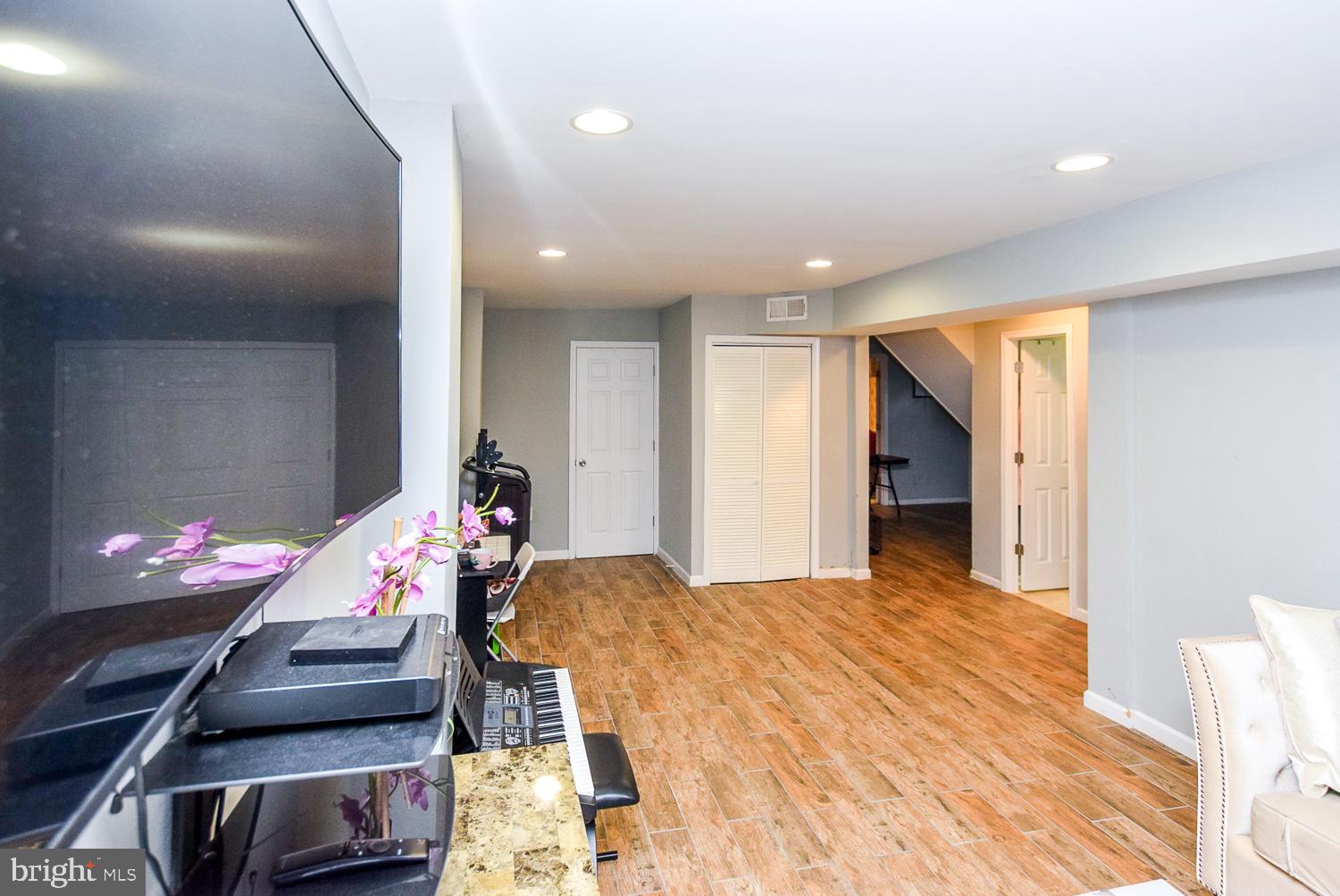 TEMPLE TERRACE - Residential