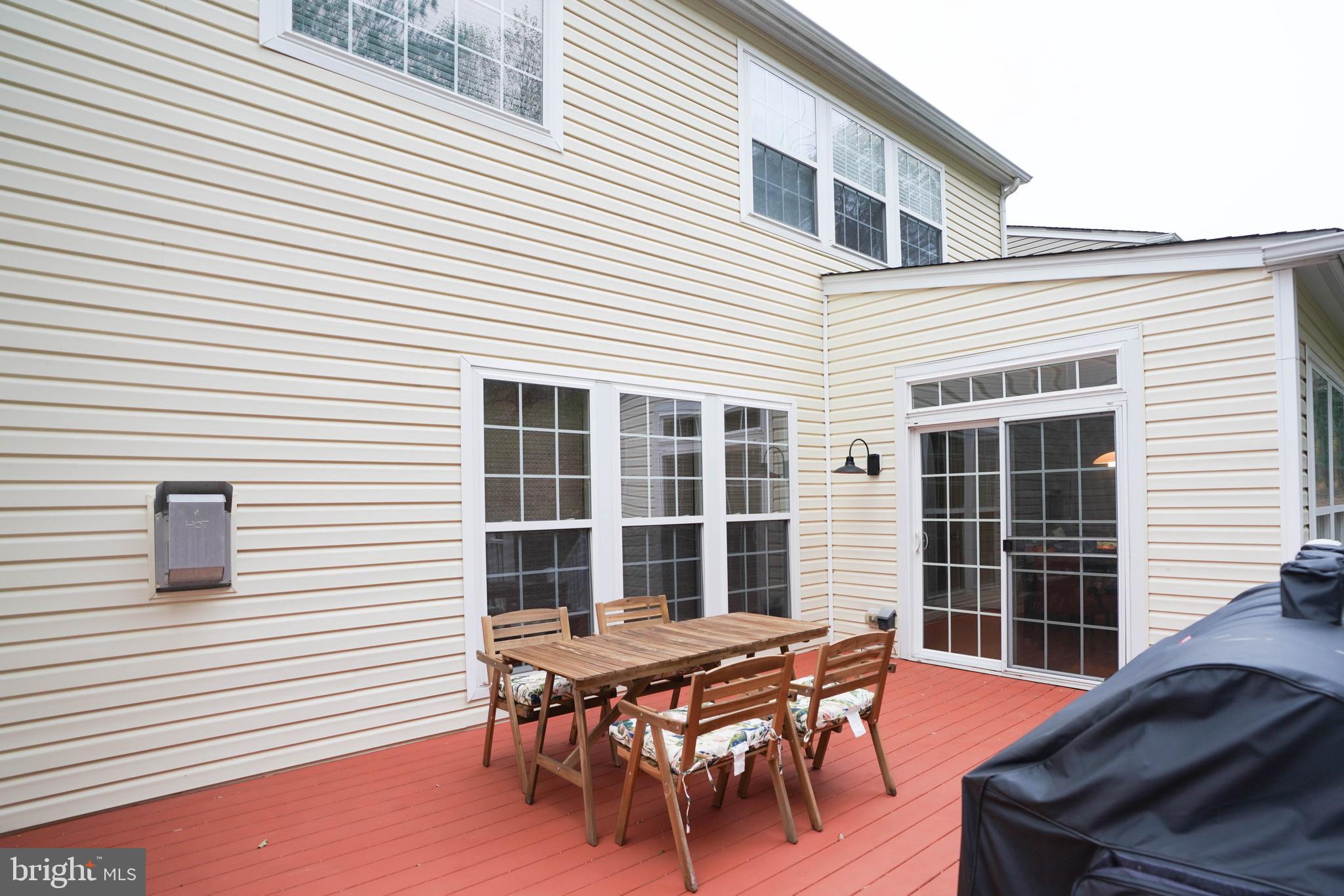 WINDSOR RIDGE - Residential Lease