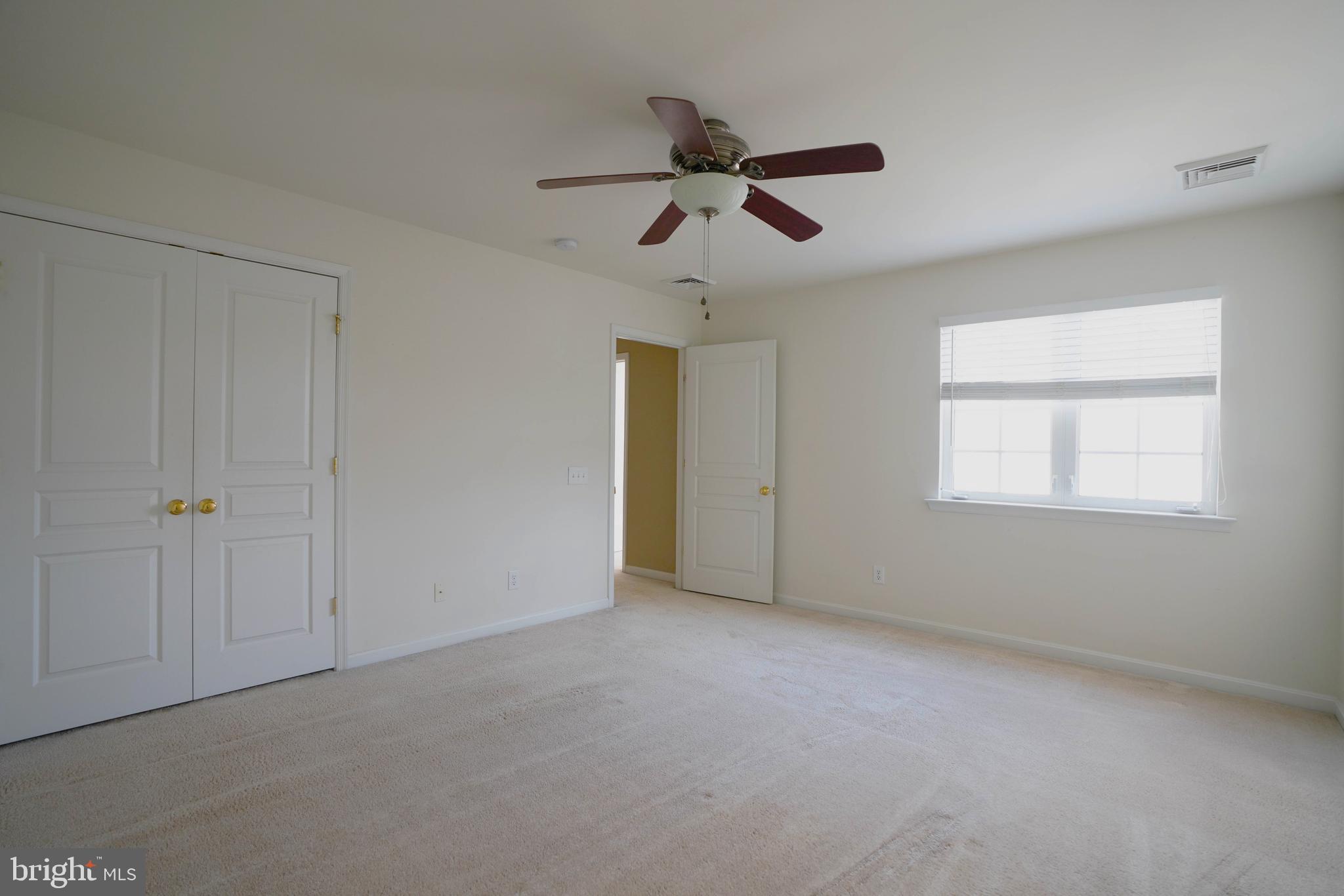 WINDSOR RIDGE - Residential Lease