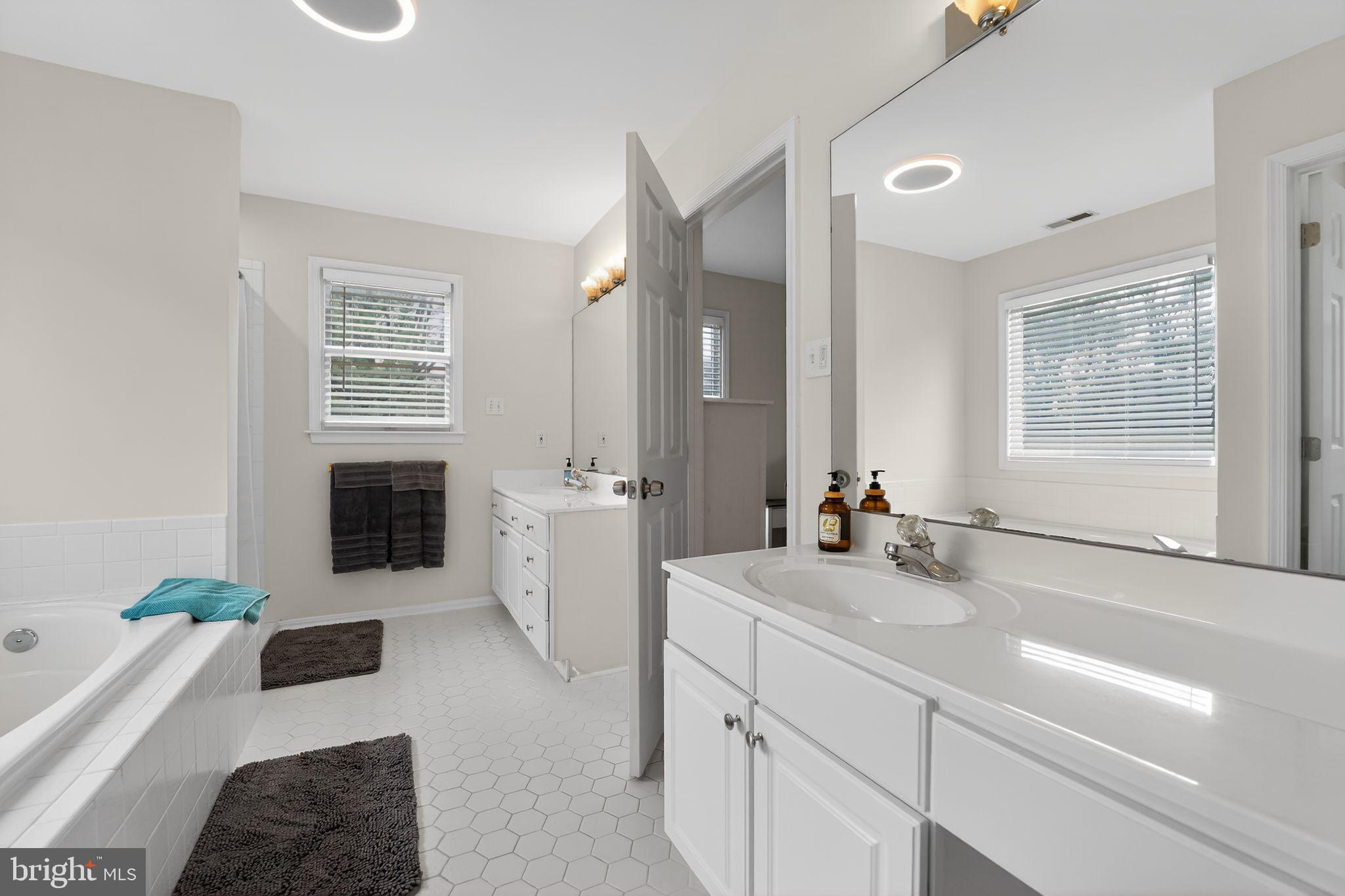 VILLAGE GREEN ESTATES - Residential