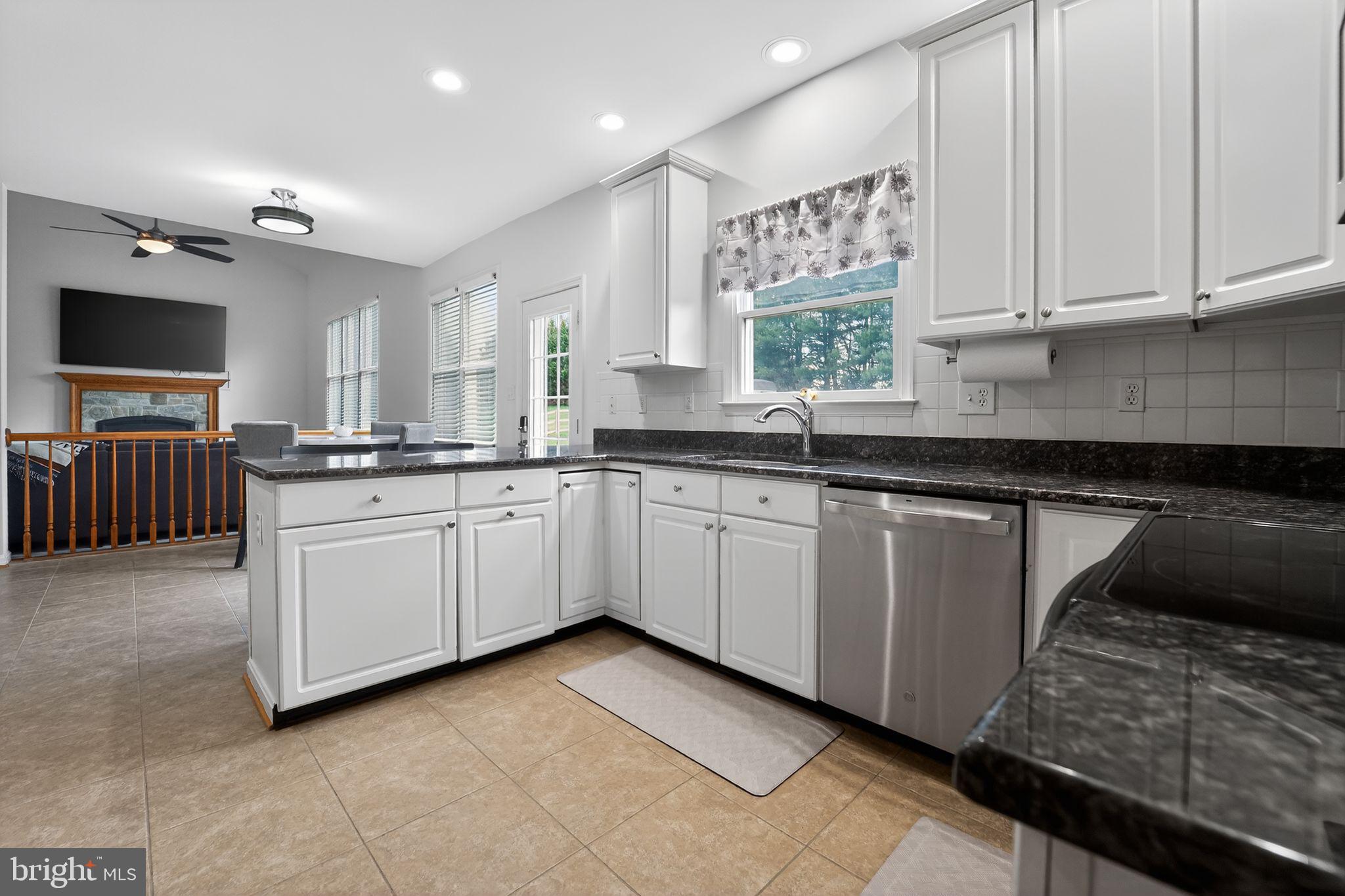 VILLAGE GREEN ESTATES - Residential