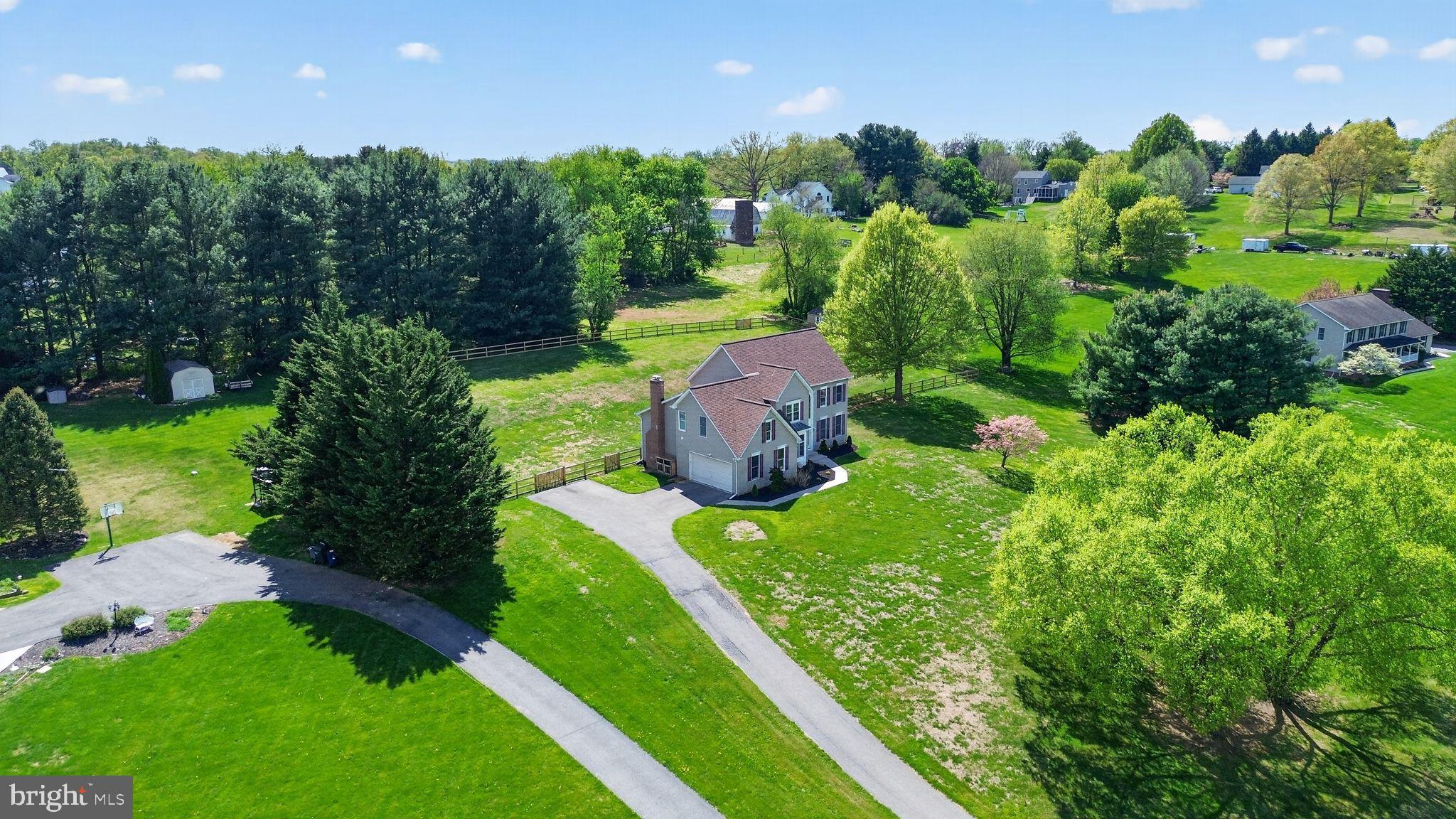 VILLAGE GREEN ESTATES - Residential