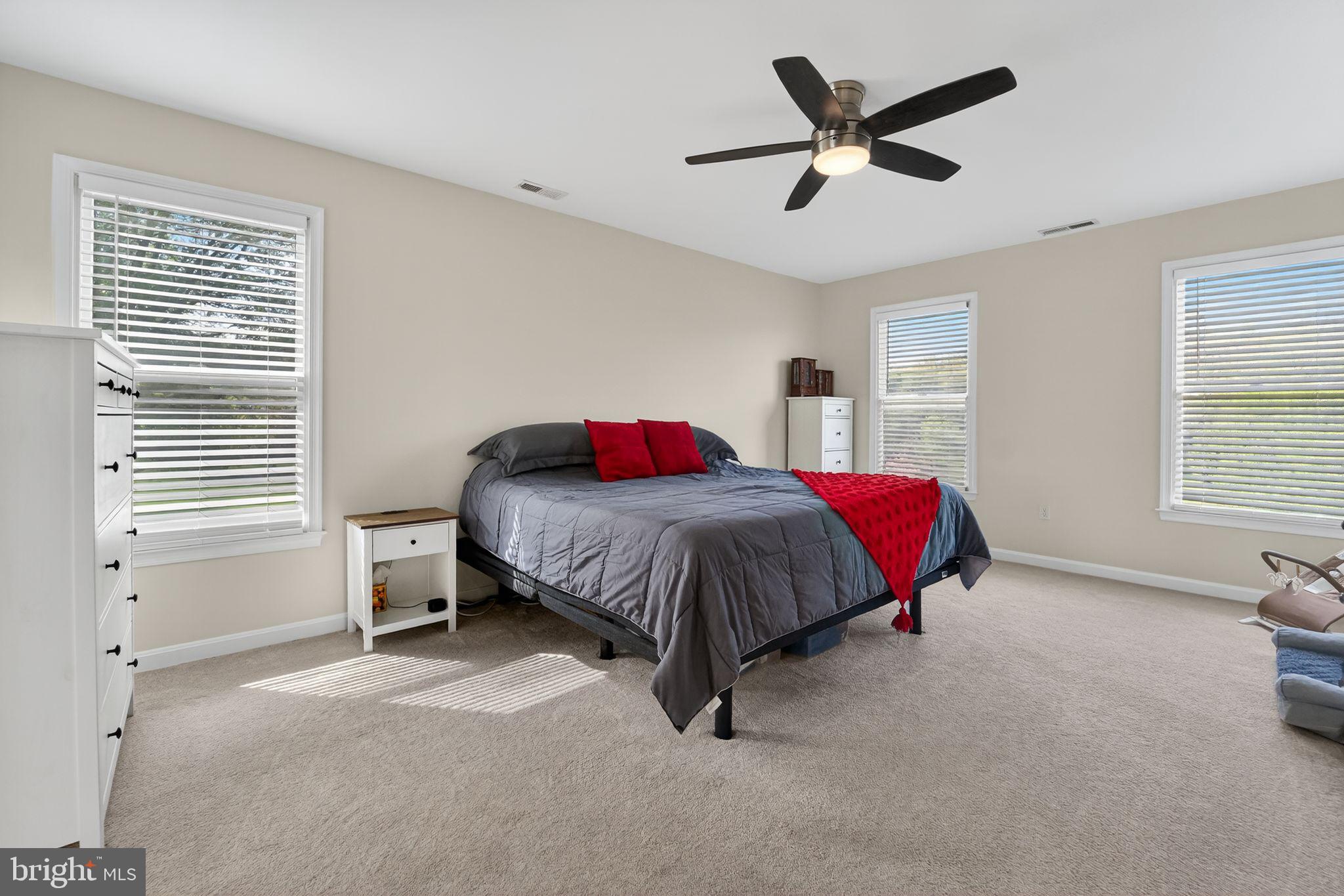 VILLAGE GREEN ESTATES - Residential