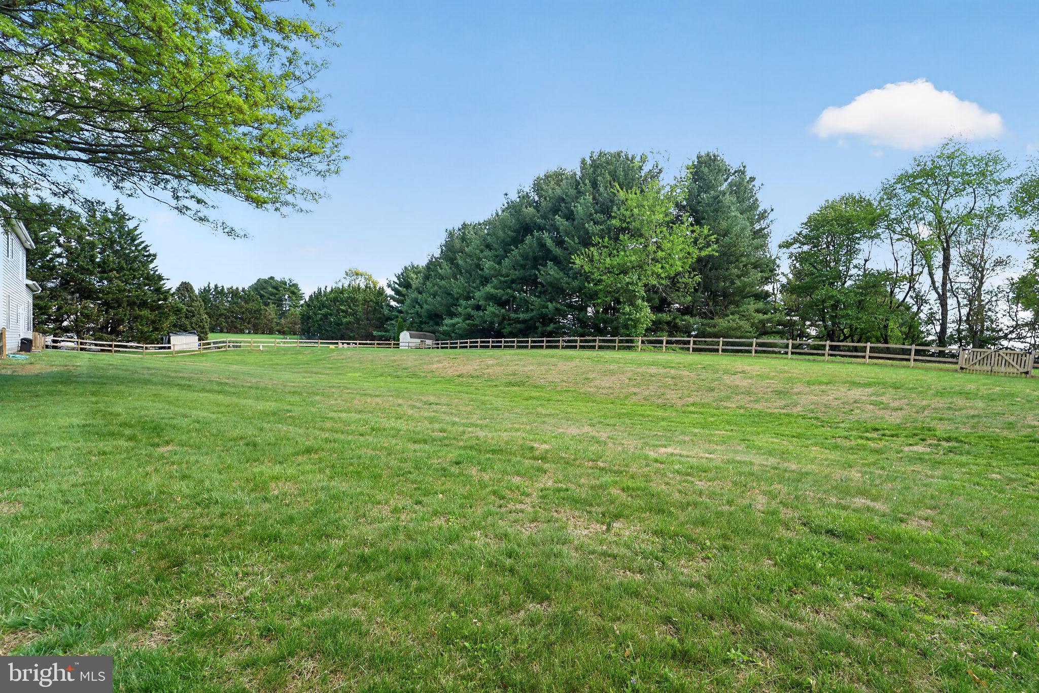 VILLAGE GREEN ESTATES - Residential