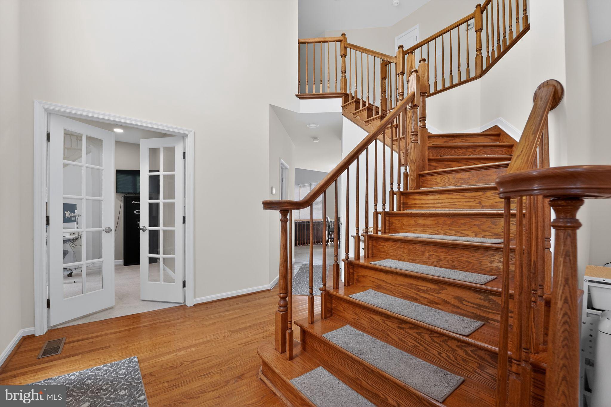 VILLAGE GREEN ESTATES - Residential