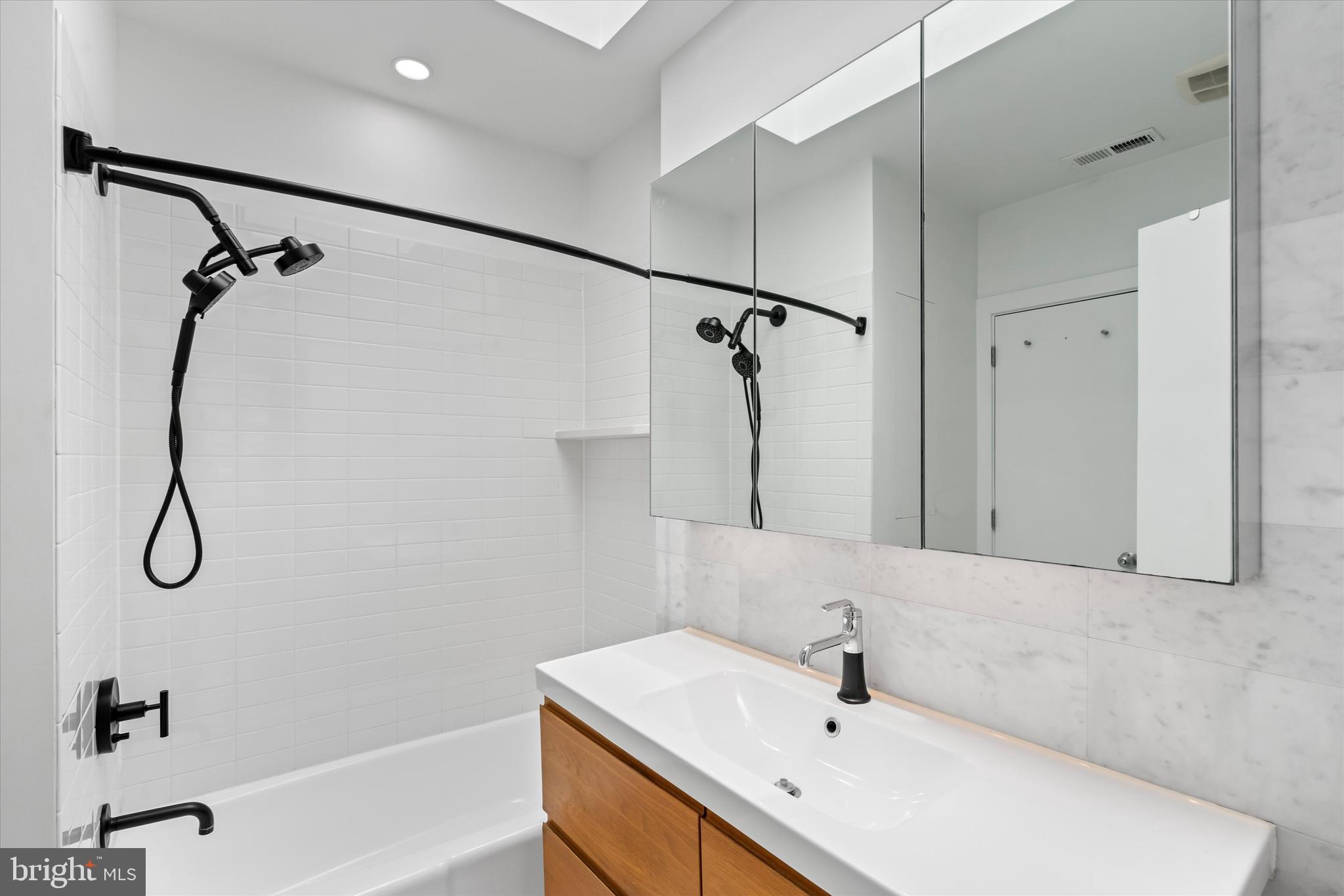GEORGETOWN - Residential Lease