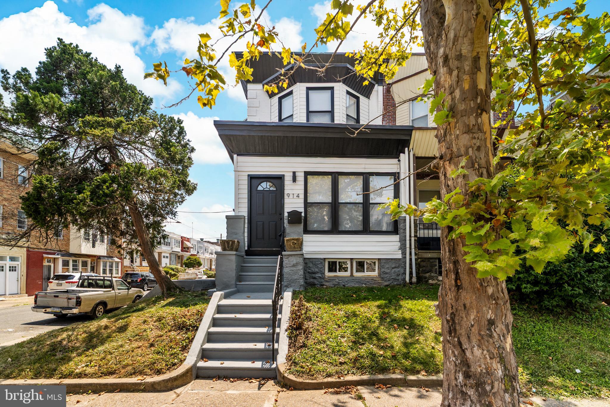 914 W DUNCANNON AVENUE