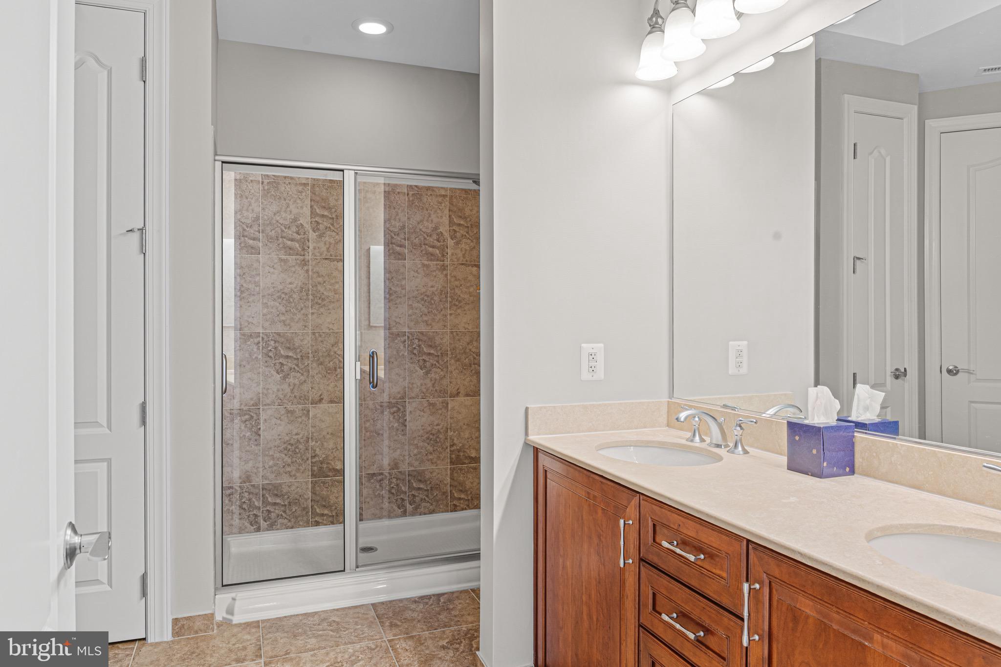 LORETTA HEIGHTS - Residential