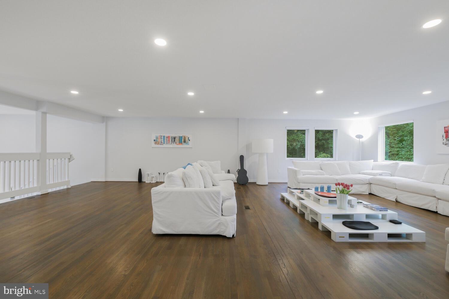 LUXMANOR - Residential