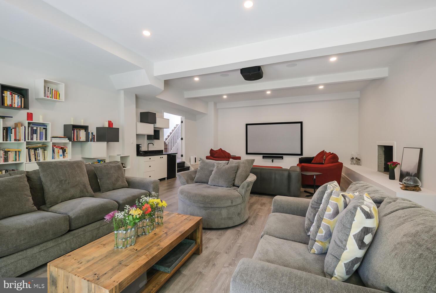 LUXMANOR - Residential