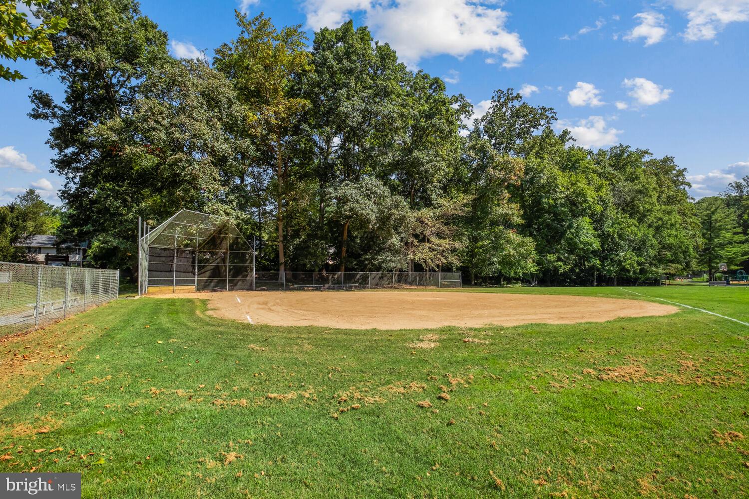 LUXMANOR - Residential