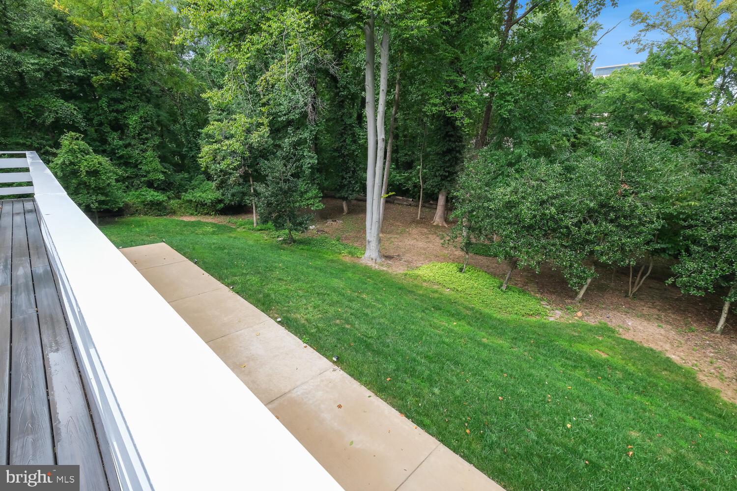 LUXMANOR - Residential