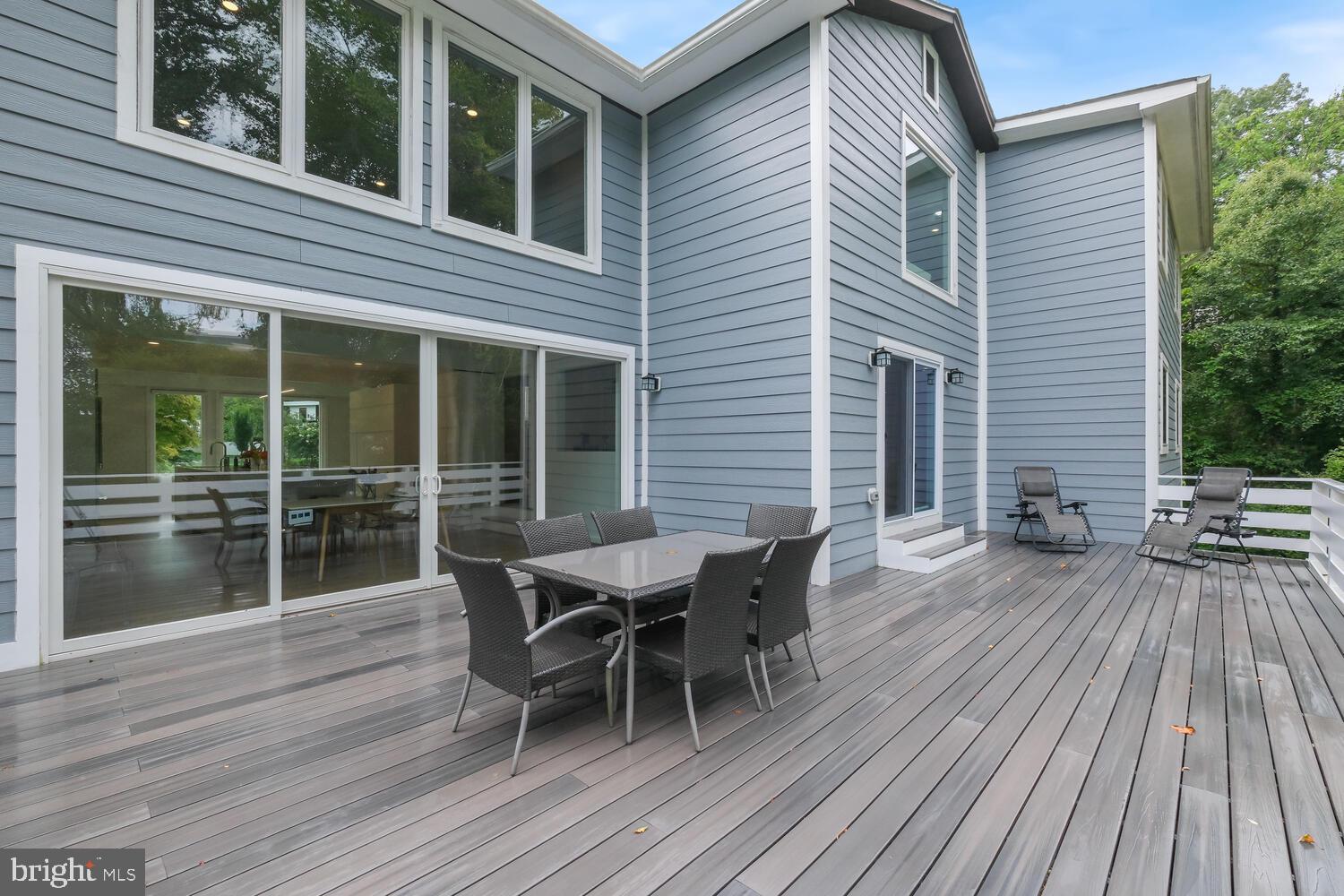 LUXMANOR - Residential