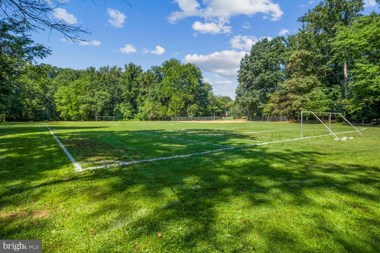 LUXMANOR - Residential