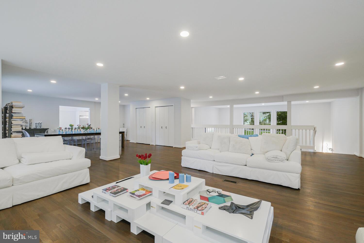 LUXMANOR - Residential