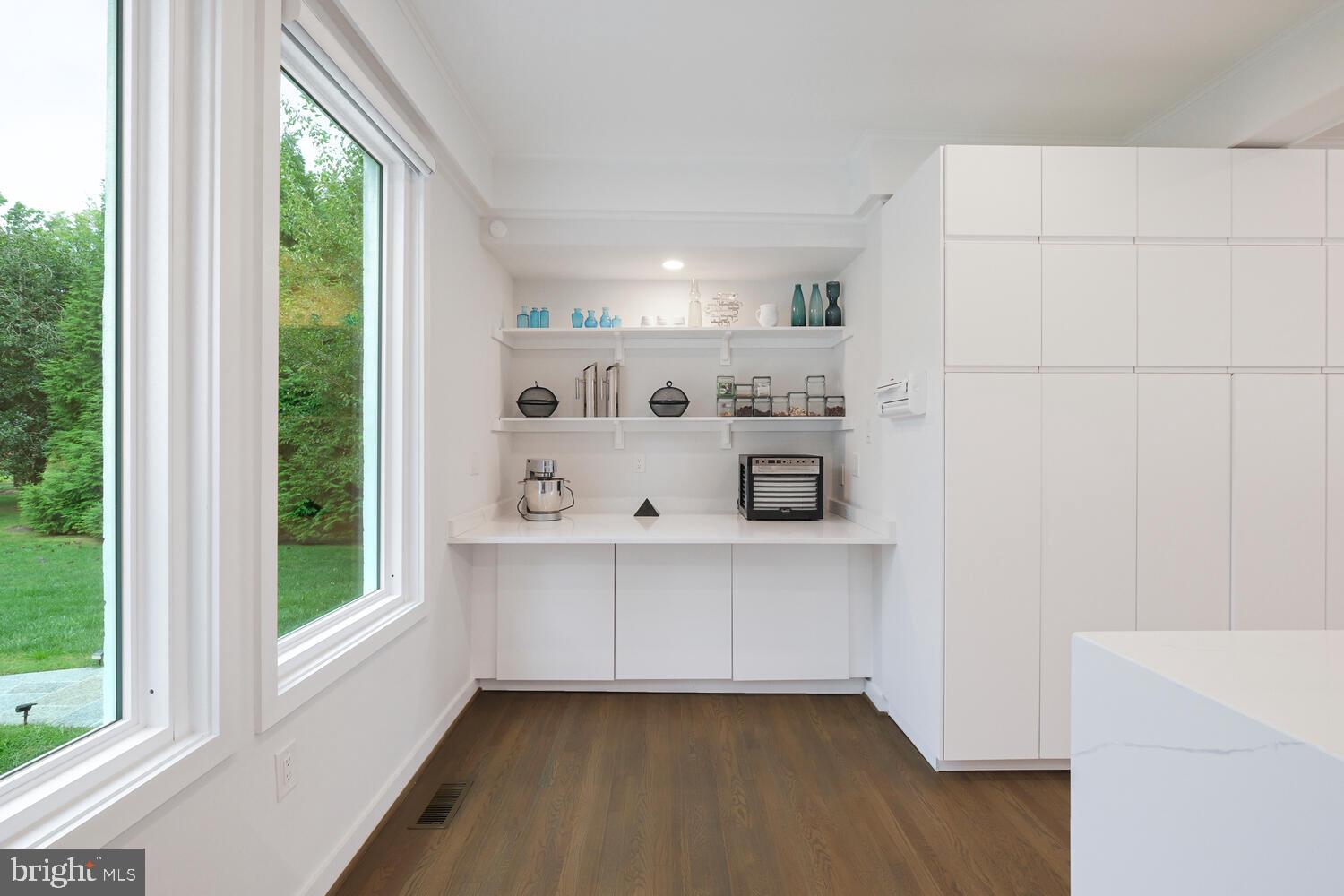 LUXMANOR - Residential