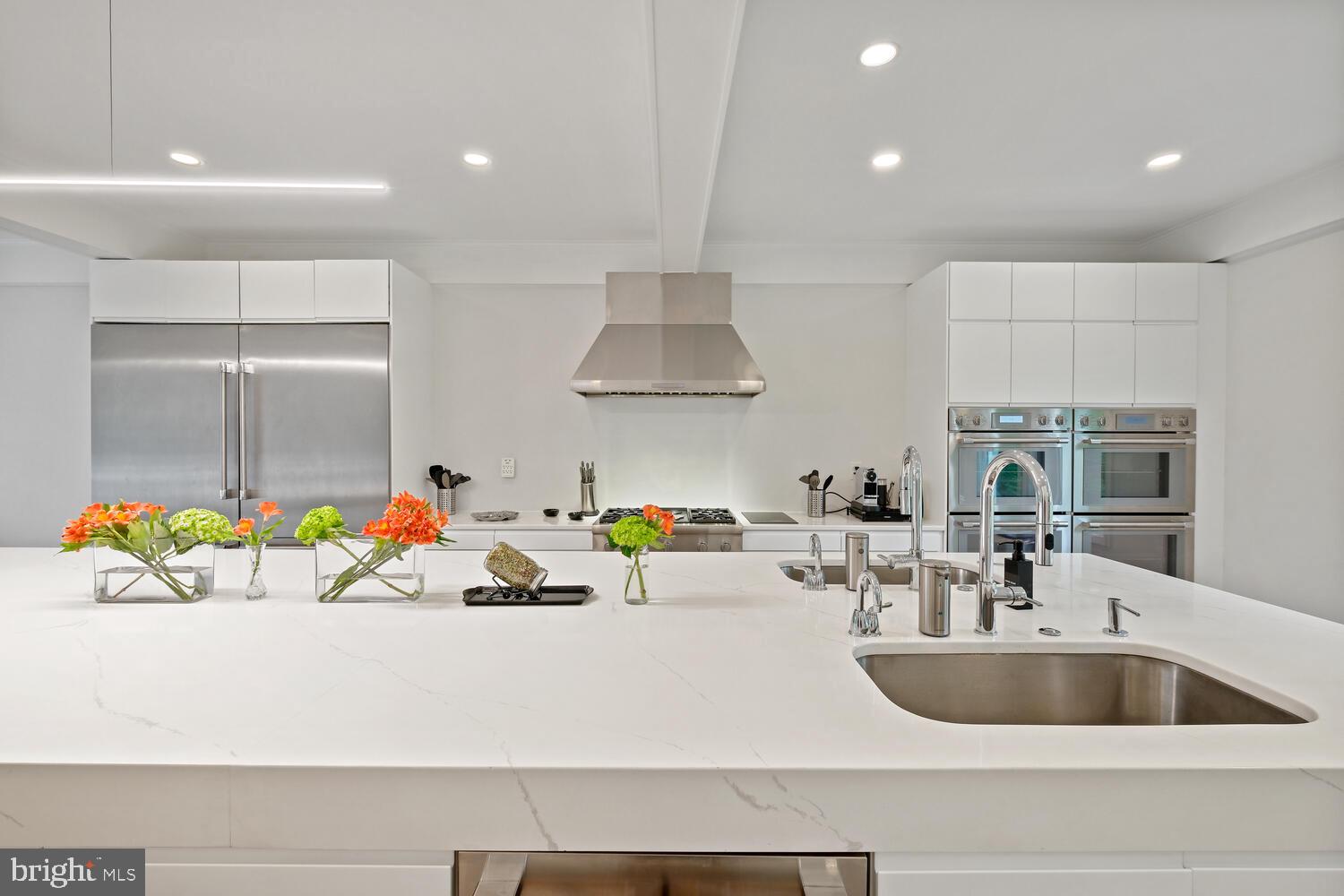 LUXMANOR - Residential