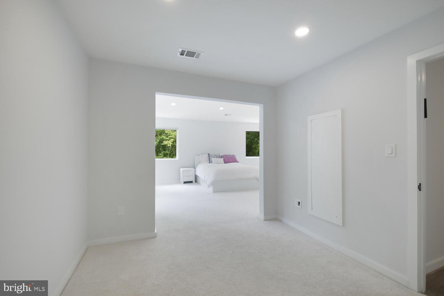 LUXMANOR - Residential