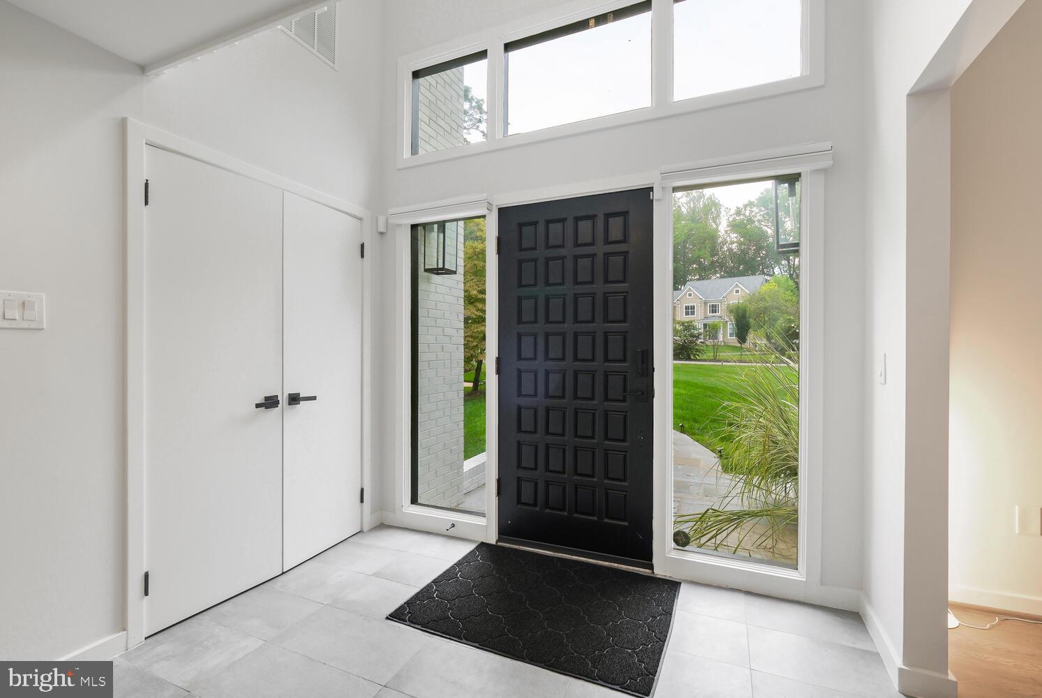 LUXMANOR - Residential