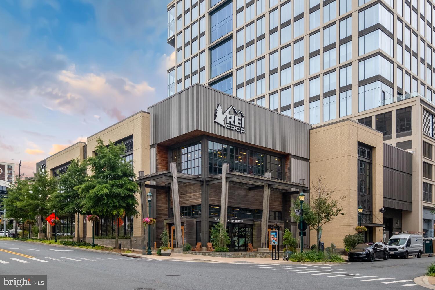 LUXMANOR - Residential