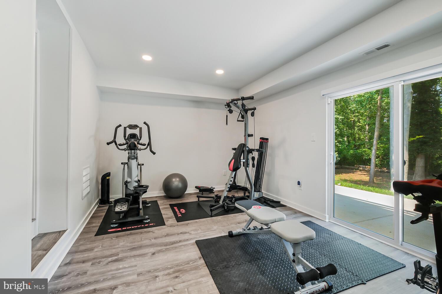 LUXMANOR - Residential