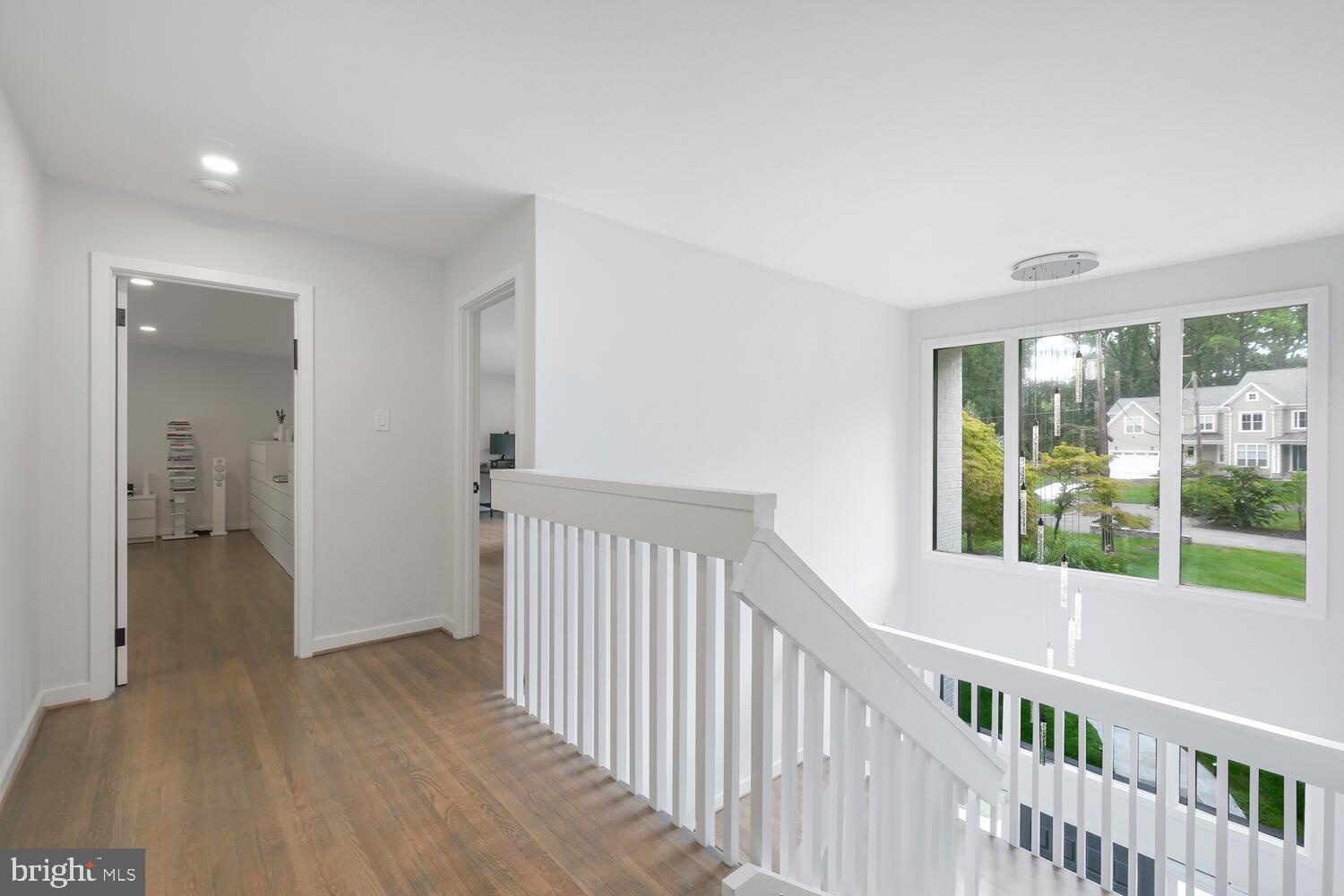 LUXMANOR - Residential