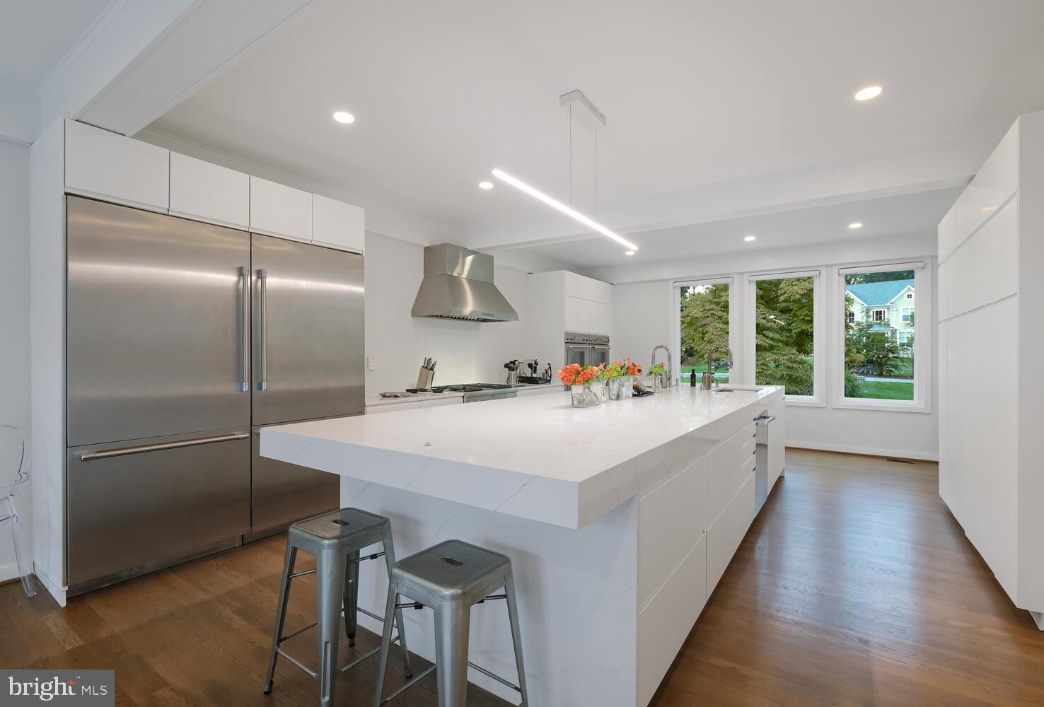 LUXMANOR - Residential