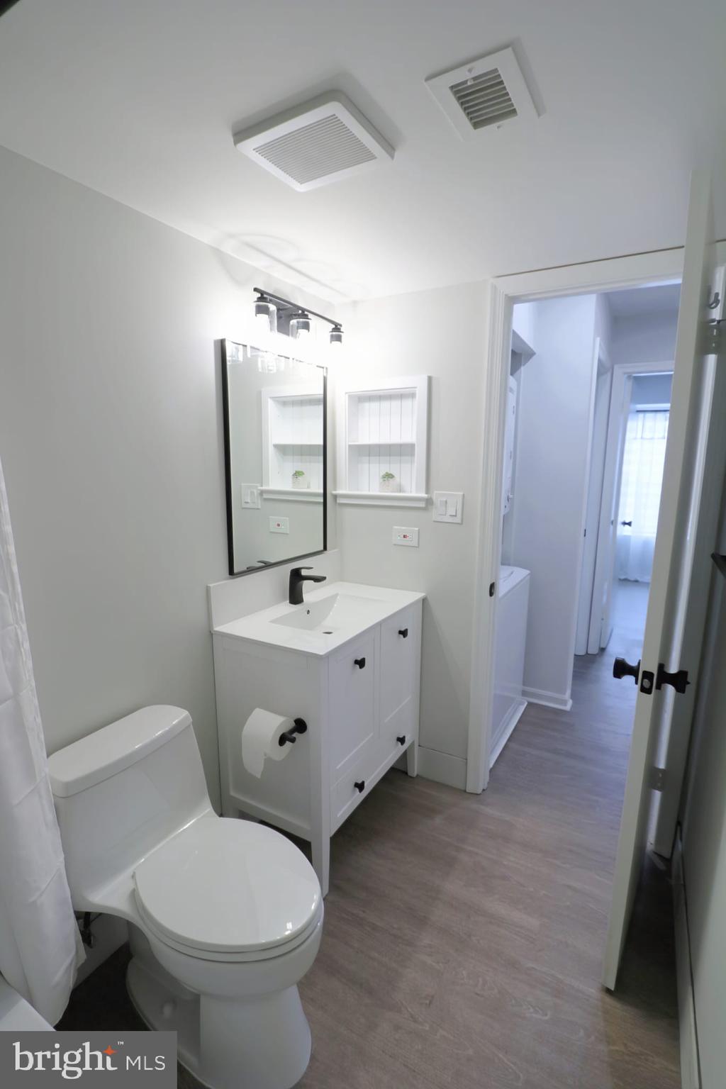 BURKE COVE - Residential Lease