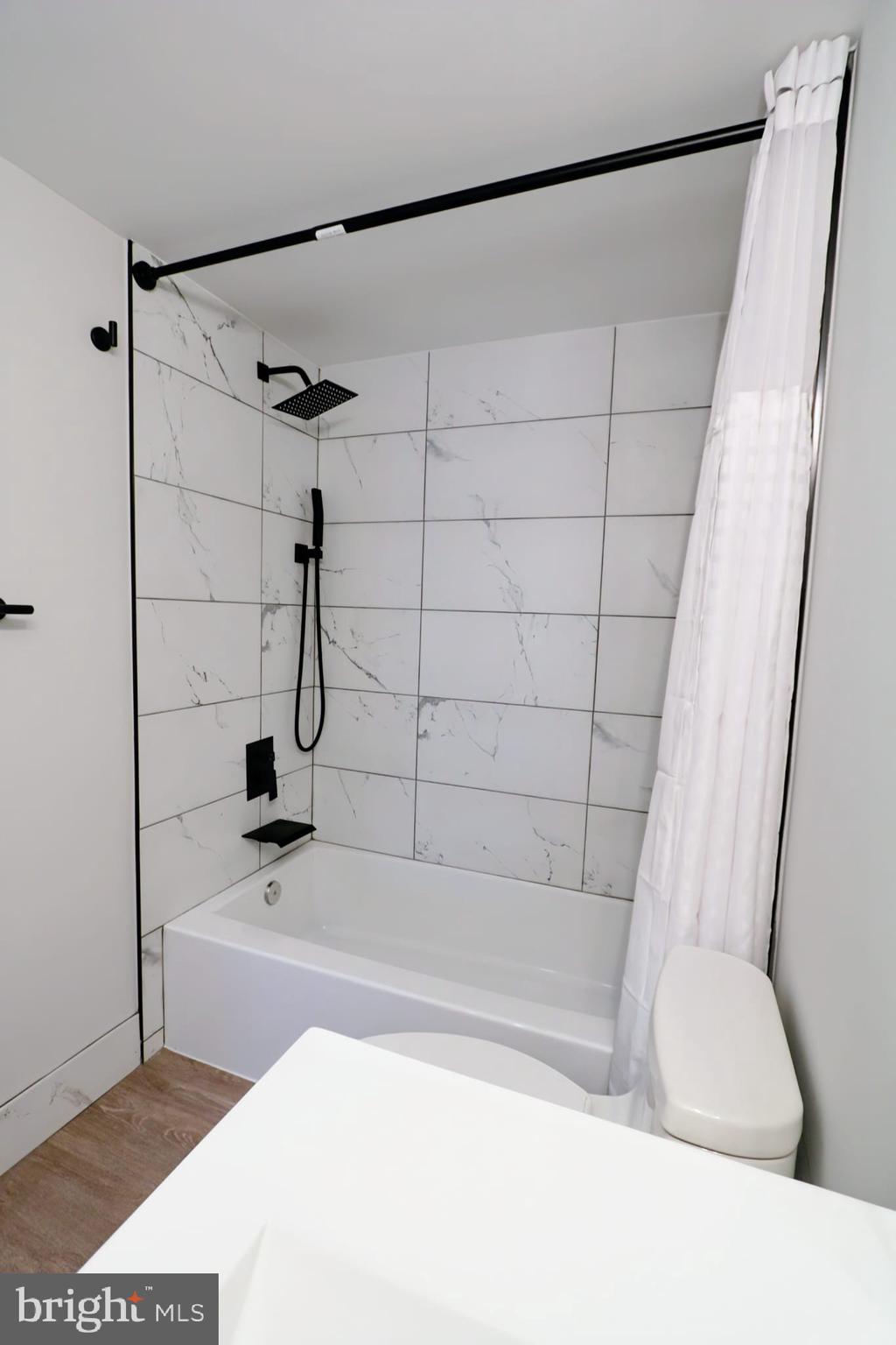 BURKE COVE - Residential Lease