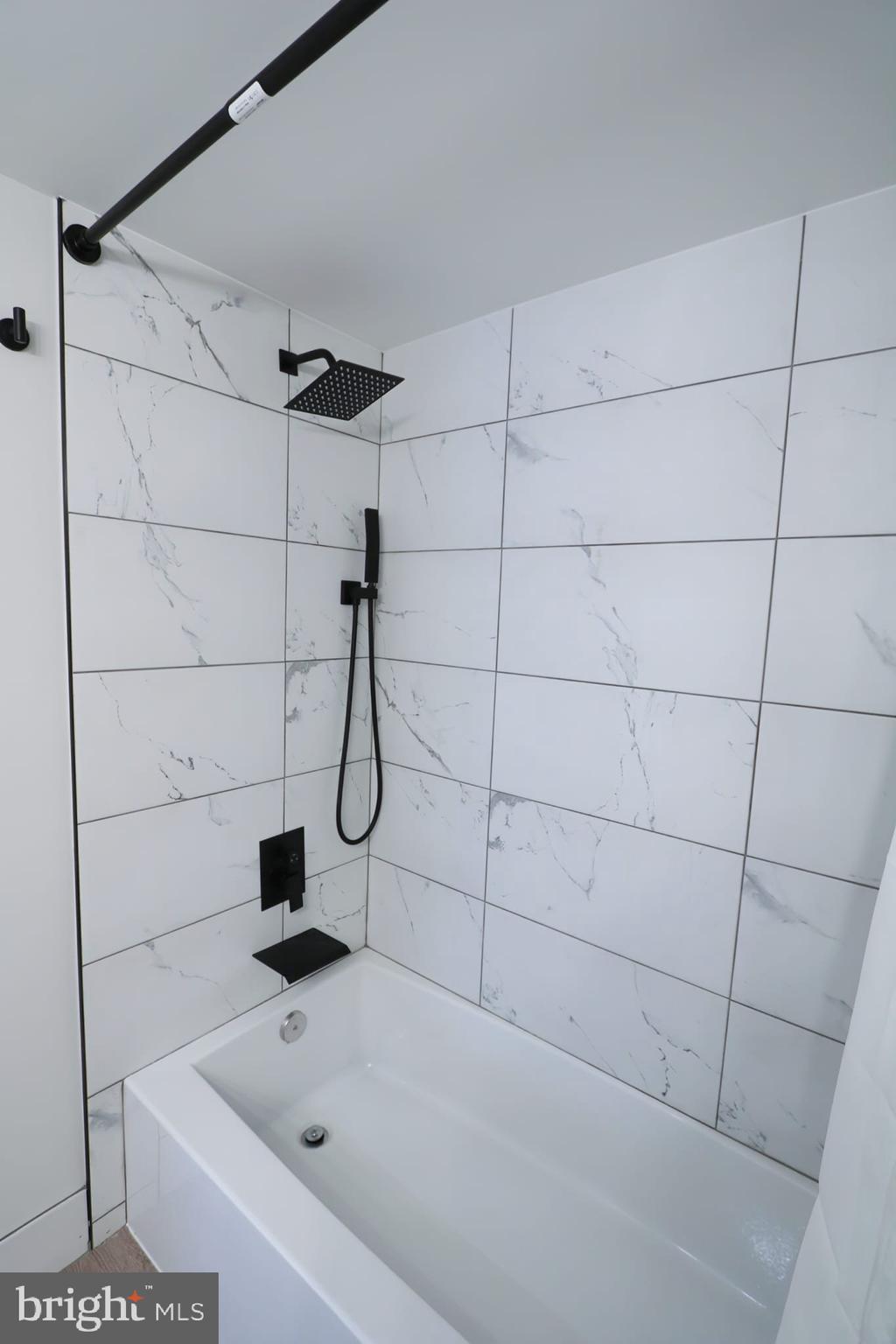 BURKE COVE - Residential Lease