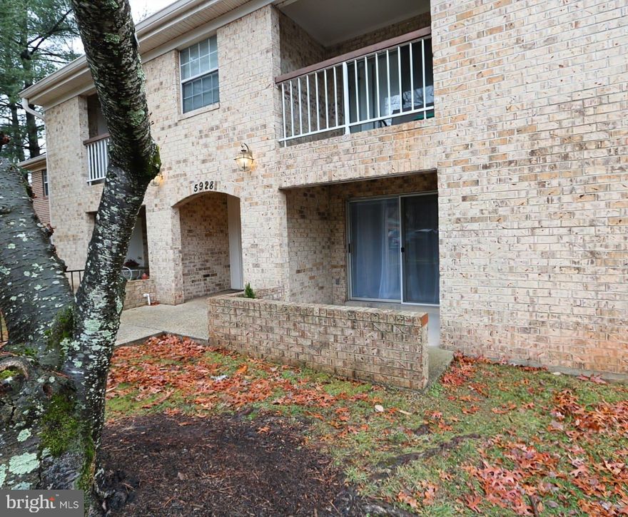 Fully remodeled 2 Bed, 2 Bath unit available in Burke Cove! Partially open kitchen concept includes quartz countertops, updated kitchen cabinets, and new stainless steel appliances. Fully remodeled baths. Updated flooring available throughout the entire unit. Unit located on the ground floor with own private patio. Personal storage unit available in the basement of the building.  Parking includes 1 reserved spot and plenty of available parking. Conveniently located near Burke Centre Shopping Center. 6 minute walk to Lake Barton, and 14 minute drive to Burke Lake Park/Campgrounds.