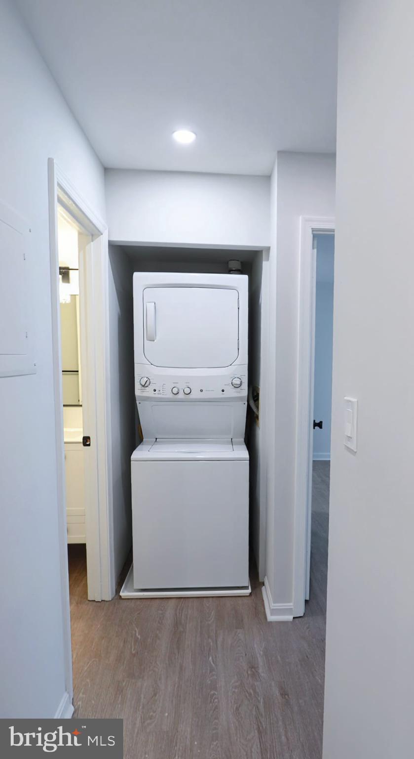 BURKE COVE - Residential Lease