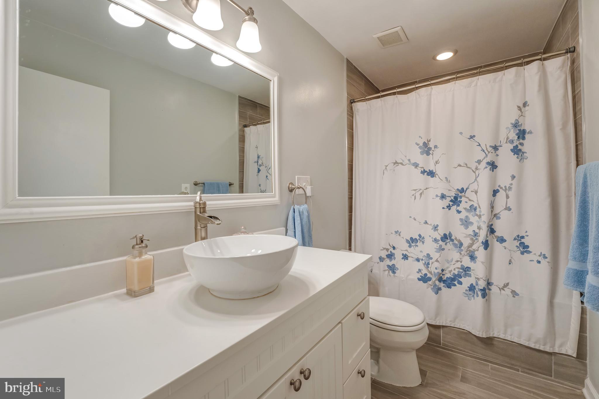 RESTON - Residential