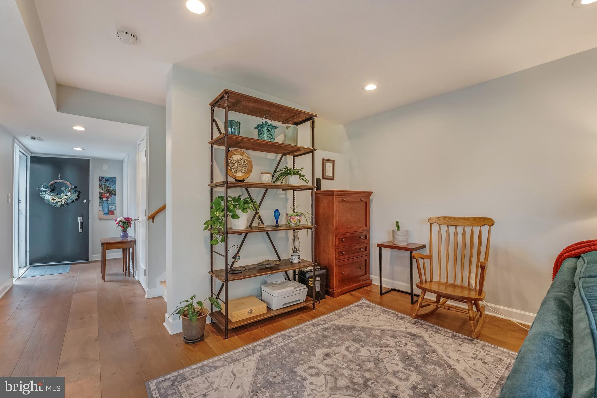 RESTON - Residential