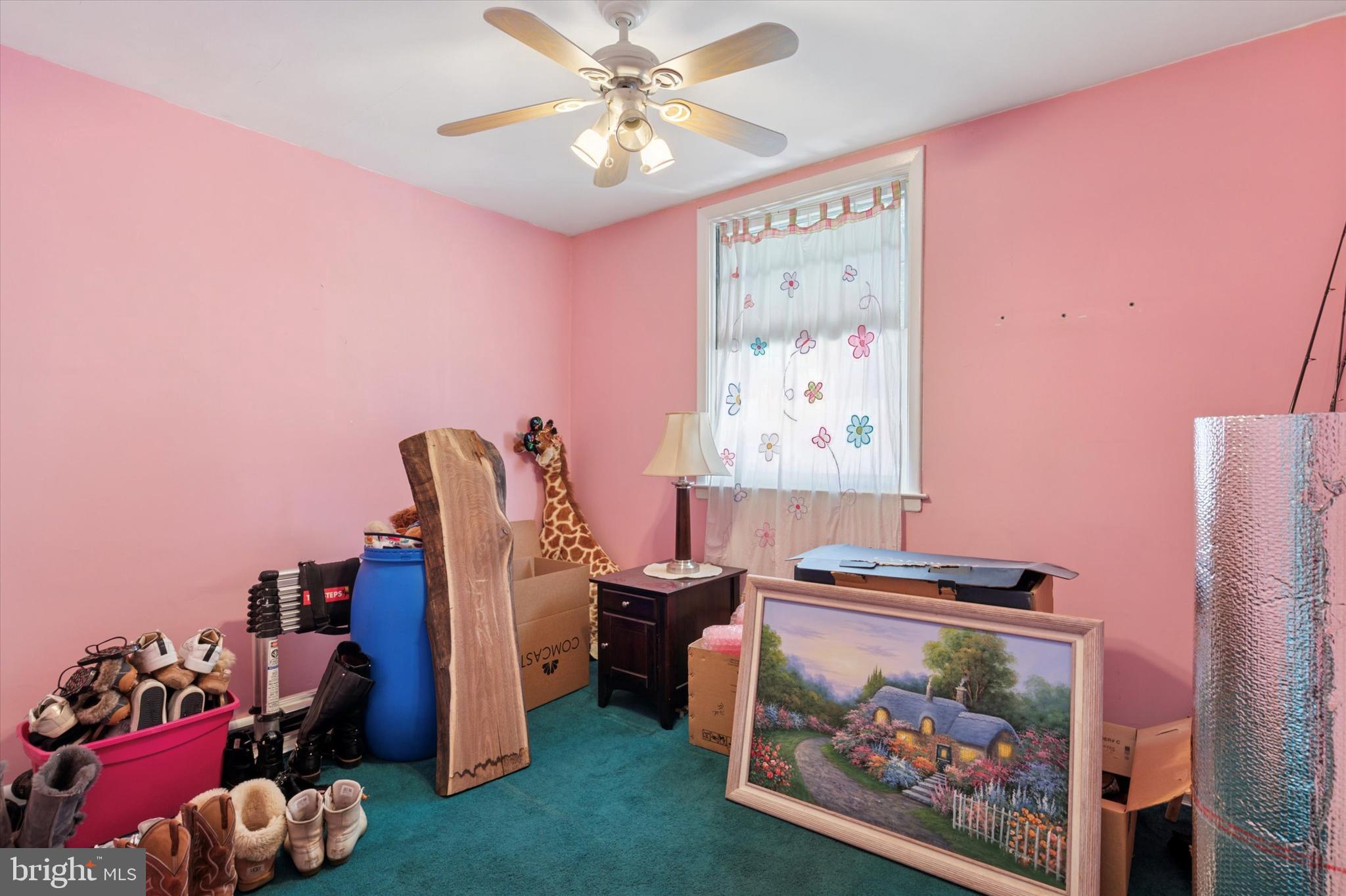 ROXBOROUGH - Residential