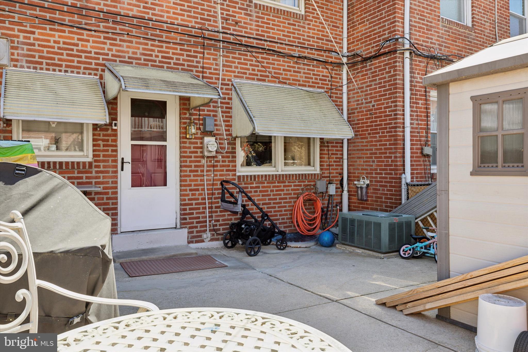 ROXBOROUGH - Residential