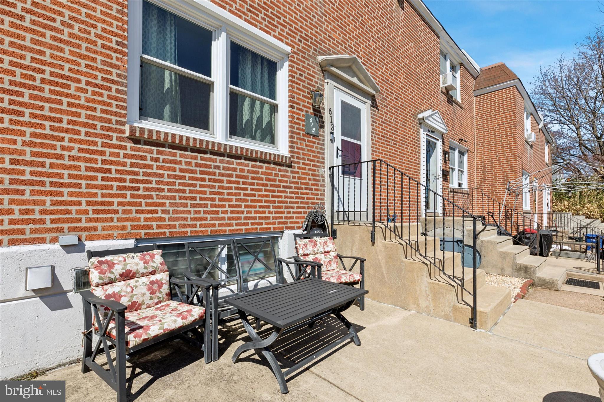 ROXBOROUGH - Residential