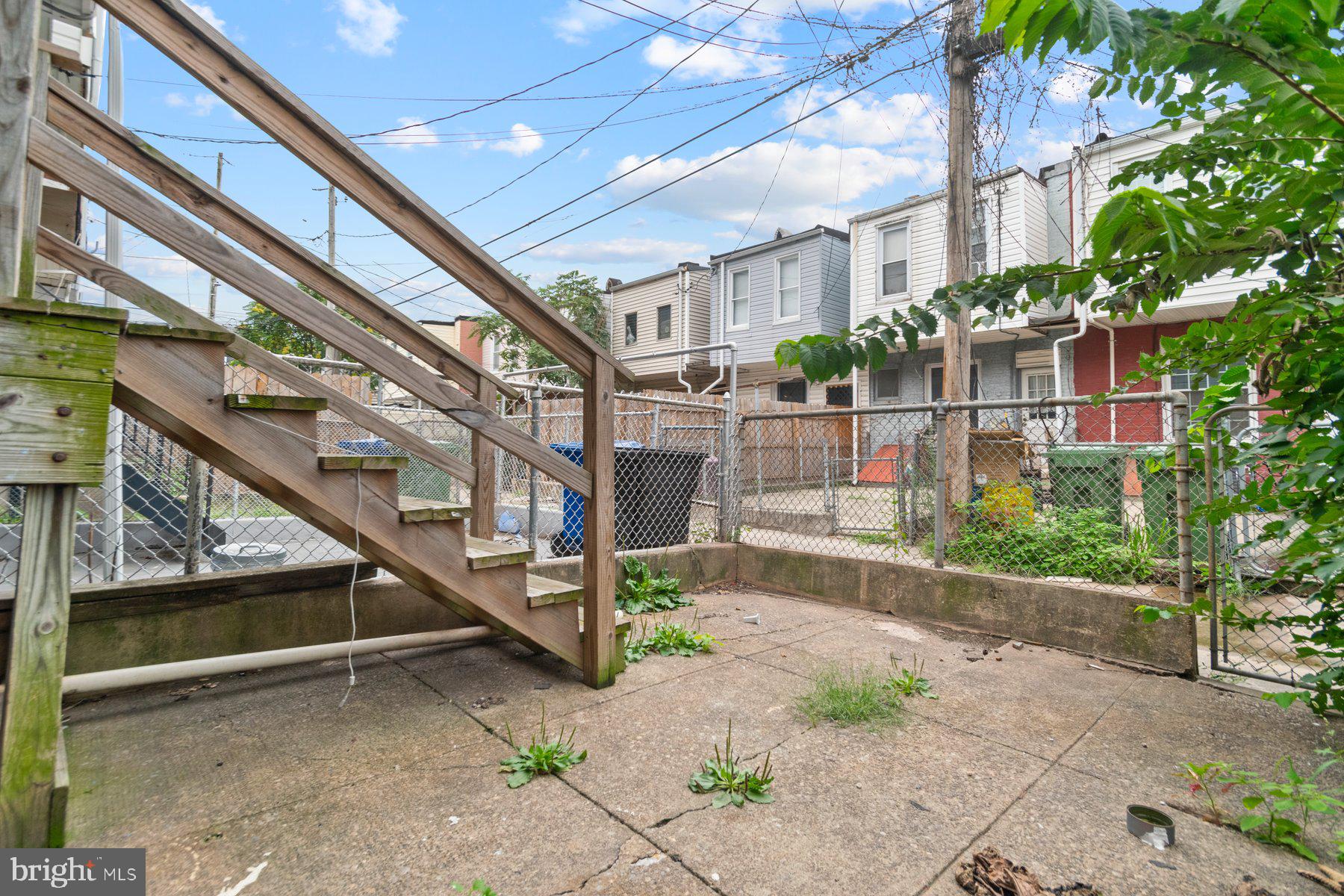 ELWOOD PARK - Residential