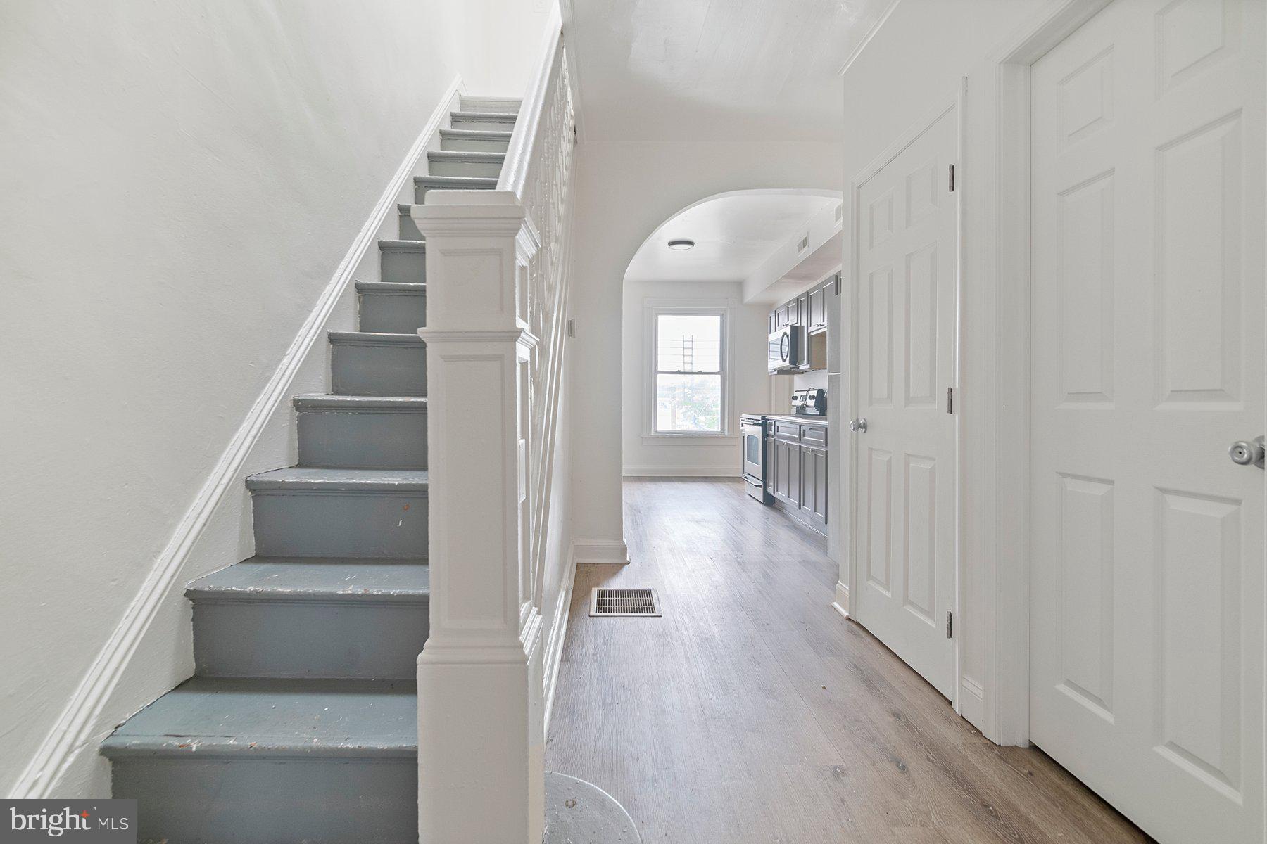 ELWOOD PARK - Residential