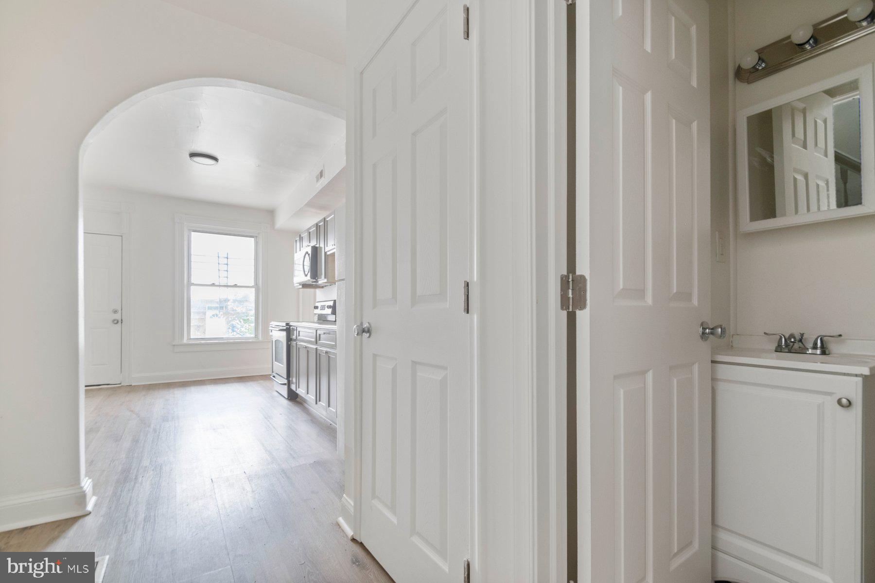 ELWOOD PARK - Residential