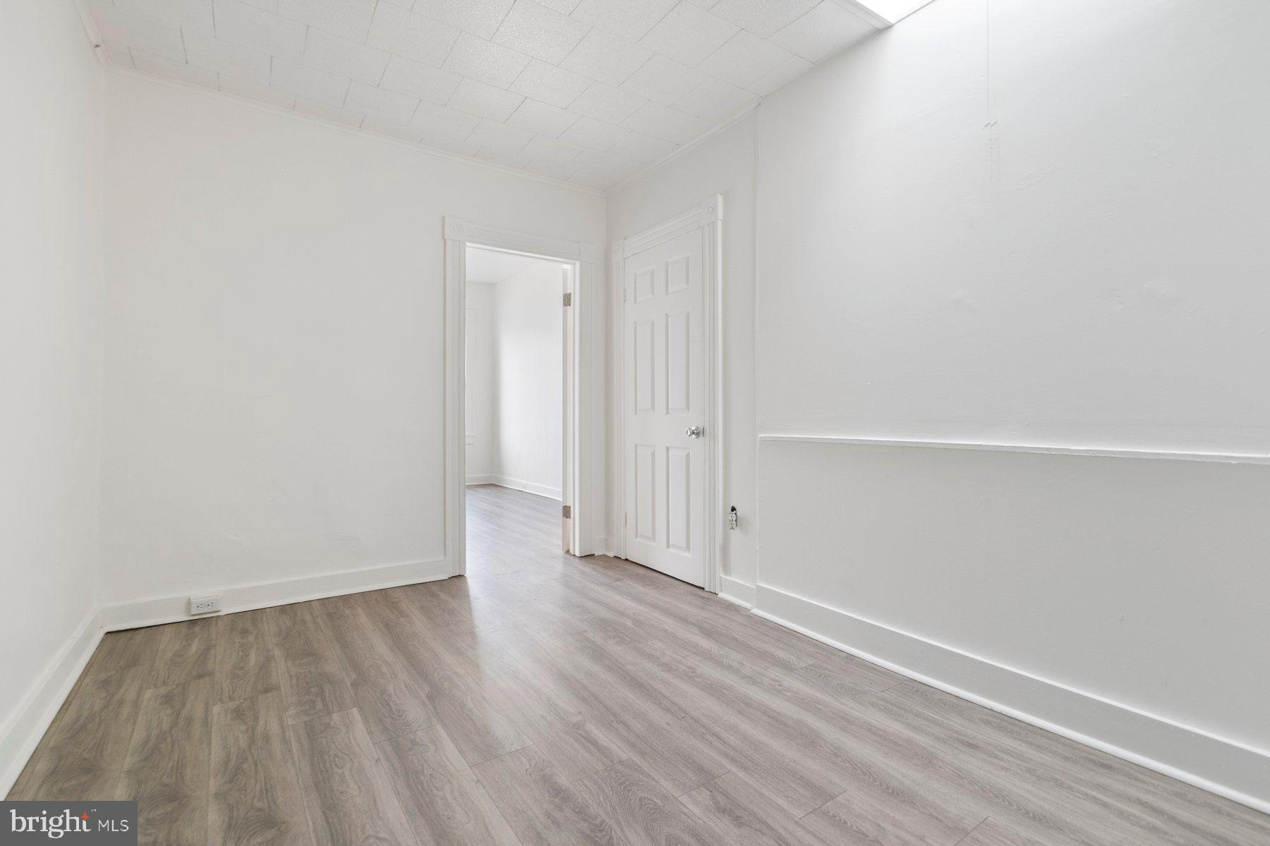 ELWOOD PARK - Residential