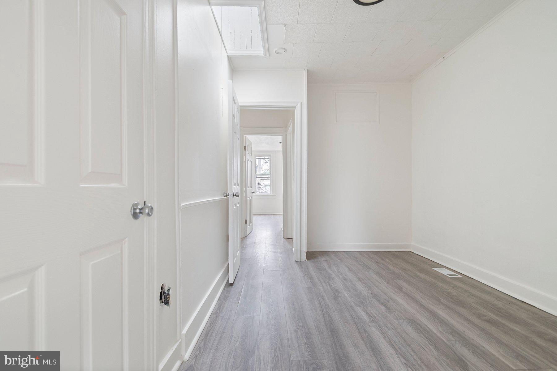 ELWOOD PARK - Residential