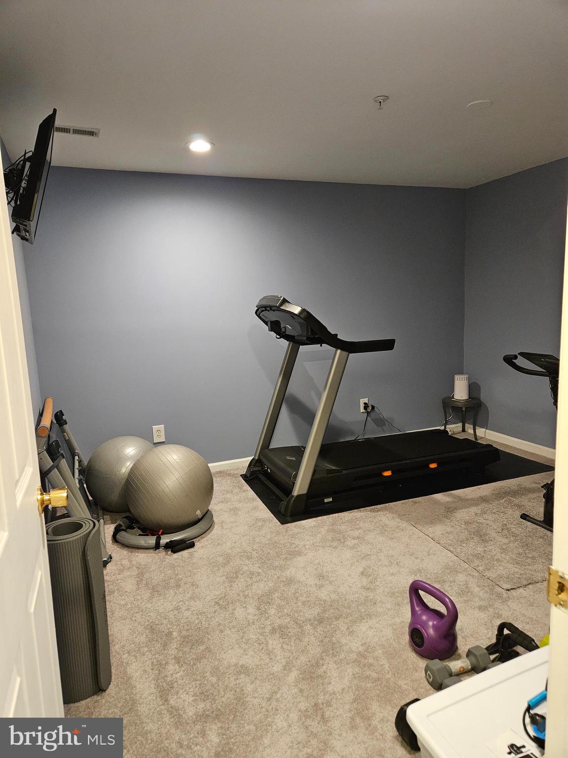 EAST HAMPTON - Residential