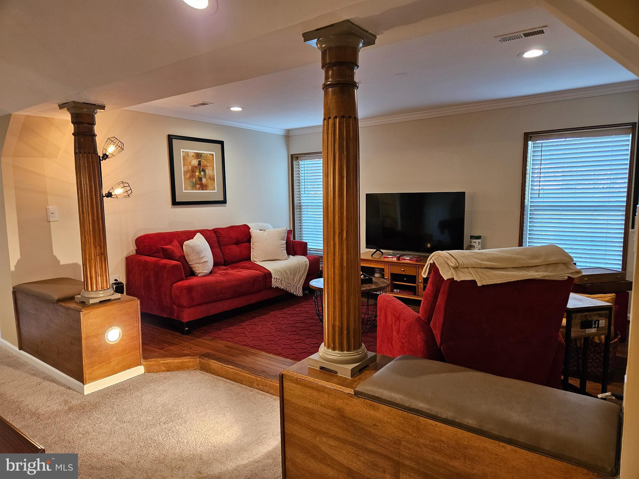 EAST HAMPTON - Residential